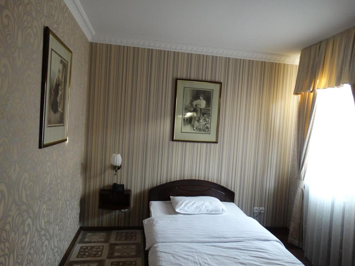 Hotel Papillon Tasjkent Eksteriør billede